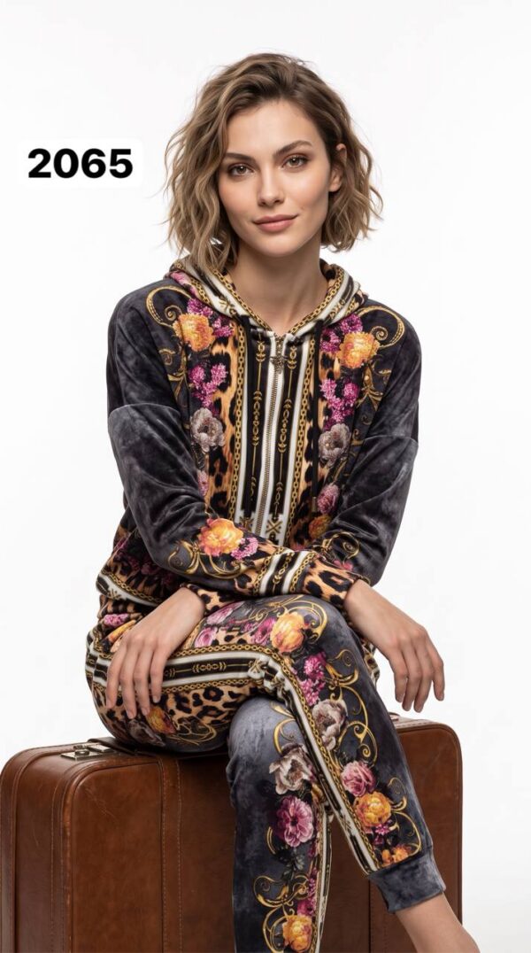 Premium Velvet Embroidered Tracksuit - Luxury Two-Piece Set