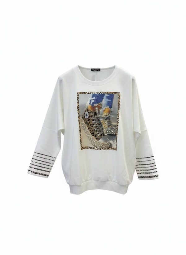 tg_c41bddc73ace7ebf Premium Cream Graphic Blouse with Striped Sleeves