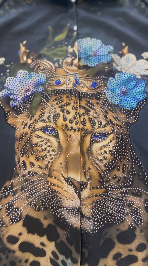 tg_517806f2ea46b972 Premium Leopard Print Shirt with Animal Graphic
